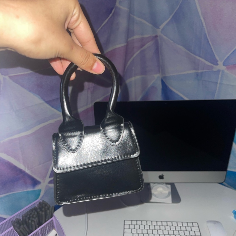 Micro purse